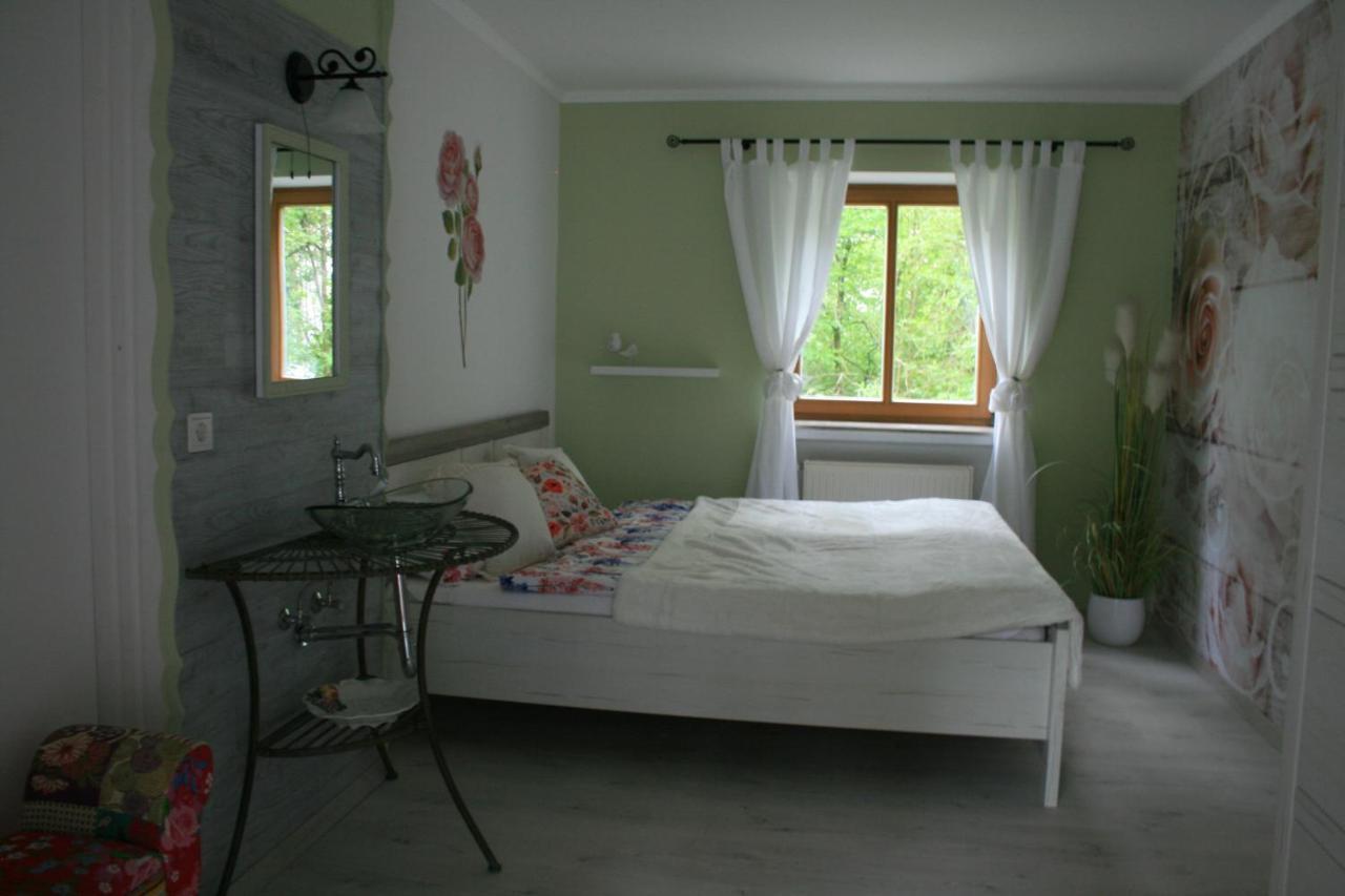 Krug'S Family Hostel Und Restaurant Weilheim in Oberbayern Εξωτερικό φωτογραφία