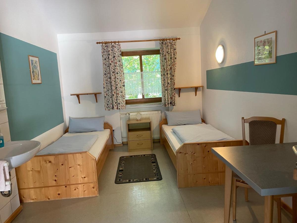 Krug'S Family Hostel Und Restaurant Weilheim in Oberbayern Εξωτερικό φωτογραφία